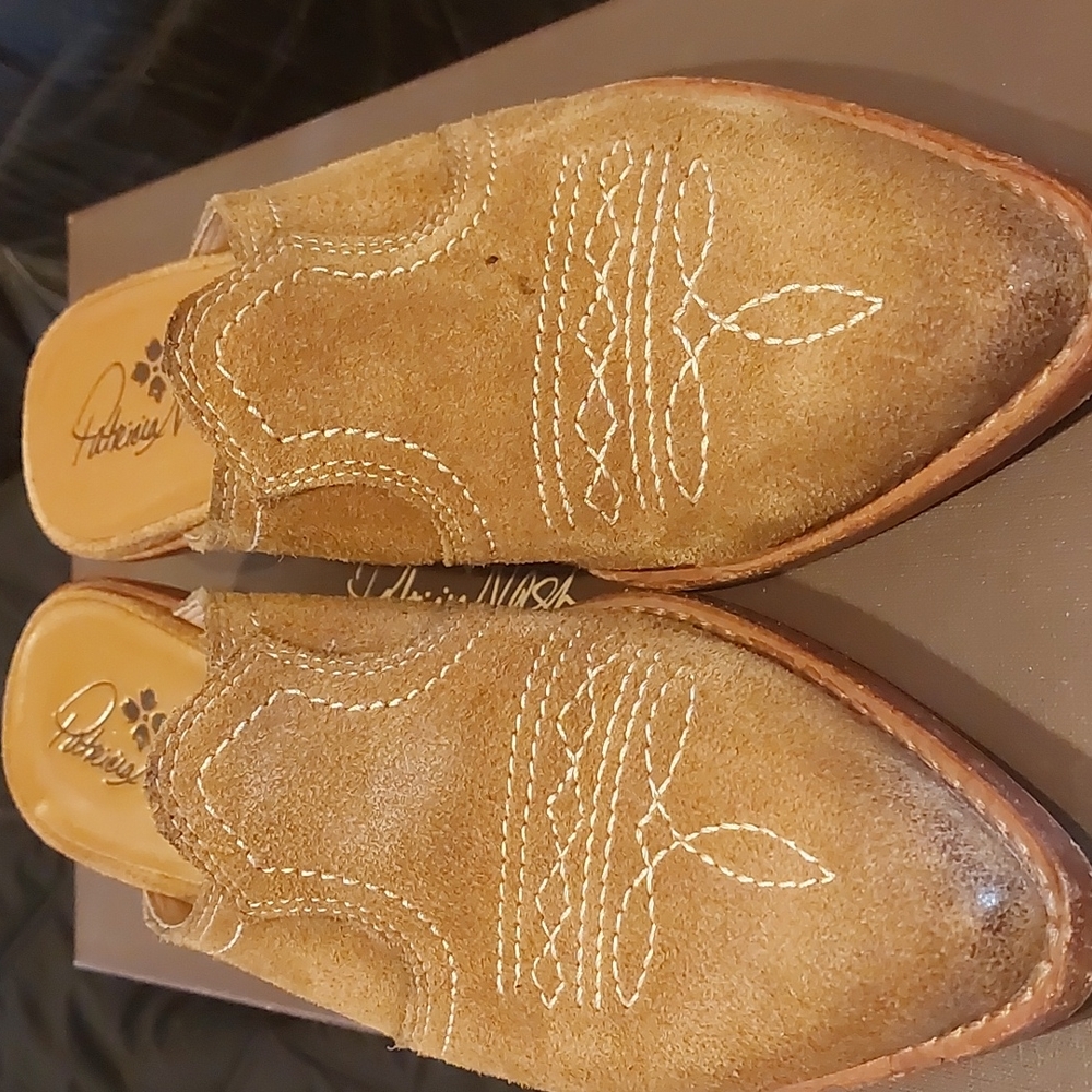 Patricia Nash Mules